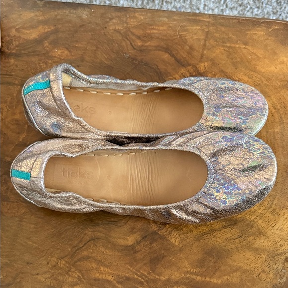 Love struck Ballet Flats with Blue Accent - Picture 5 of 6